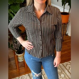 Chocolate brown, robin egg blue, and cream colored houndstooth pattern blouse 🪩